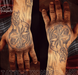 #compasstattoo @_zakiev @tattoowonderland #youbelongattattoowonderland #tattoowonderland #brooklyn #brooklyntattooshop #bensonhurst #midwood #gravesend #newyork #newyorkcity #nyc #tattooshop #tattoostudio #tattooparlor #tattooparlour #customtattoo #brooklyntattooartist #tattoo #tattoos #compass #nevergetlost #handtattoo #jobstopper 