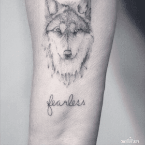 Wolf done by raul .. #wolf #dixiemeartmonaco #wolftatoo #oneliner 
