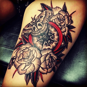 Amazing piece i got from Nate at Bugaboos. #moth #blackandgray #redink #flower #compass #highlights 
