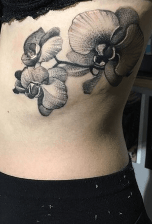 Always ❣️My second tattoo made by Sachatattoo21 in Digne-Les-Bains (04) #tattoo #orchidtattoo #orchids #blackandgrey #dotwork #dotworktattoo 