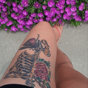 #skeleton #flowers #harmony #butterfly #roses #lifeanddeath #inkedgirl #tattoo 