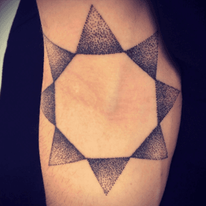 Simplicitic dotwork triangles on inner elbow #dotism #dotwork #simplictic #sun #triangles #simplictictriangles #blackandgay 
