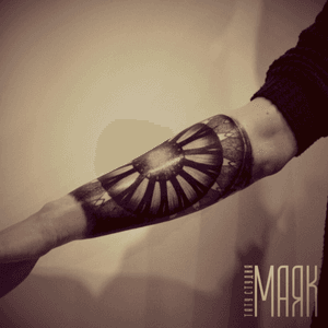 Wicked design! #forearm #armband 
