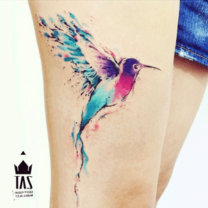 Pretty #hummingbirdtattoo #hummingbird #watercolor 