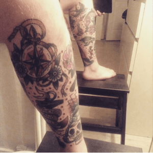 Have scheduled time for the next parts #legsleeve #workinprogress #oldschool #anchor #compas  #turtle 