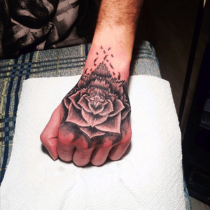 The Rose Artist: Rashen Germany #tattoo #tattoo_art_worldwide #ink #rose #hand #cool 