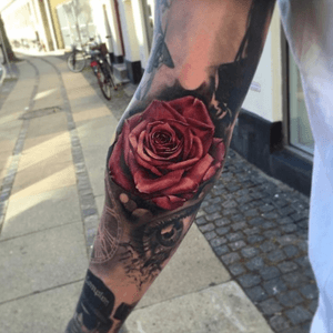 Im very unsure if i should incorporate colour into my tattoo but if I ended up doing so, I love this look. #colour#rose 