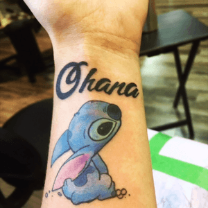 Stitch with ohana #stitch #disney #ohana 