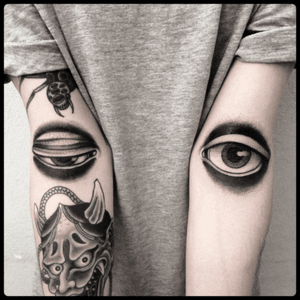 #black #eyes #elbowditch #tattoo #blackwork #totemica #ontheroad 