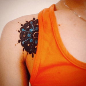 Peeling mandala tattoo. 😁 #mandala #blue #black