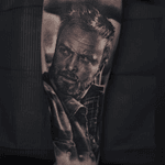 Jesse Pinkman from Breaking Bad :-) @radiantcolorsink #cheyennetattooequipment #inkeeze #tattoos #tattoo #inked #ink_ig #supportgoodtattooers #blackandgreytattoo #tatted #bnginksociety @oldlondonroadtattoos #tattoorevuemag #myworldofink #tattooistartmagazine #realistictattoo #inkedmag #uktattoo #tattooedbodyart #tattoolifemagazine #toptattoo #ink #inkedmag #toptattooartist #art #artwork #breakingbad #jessepinkman #yobitch 