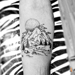 Nº381 #tattoo #tattooed #ink #inked #landscape #mountains #camping #forest #nature #dotwork #details #blacktattoo #eternalink #liningblack #bylazlodasilva Based on another artist design
