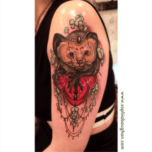 Look at this adorable tattoo by...? Of course by Sophia Baughan 😍 #tattoo #colortatto 
