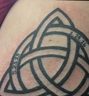 Celtic knot with death dates 