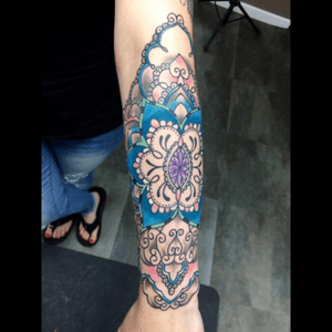 More progress on my arm by @jeremywcl #besttattooartistever #jeremycrawford #sacredarttattoos #mandala #blackandgray #color #suicidegirls #girlswithtattoos #gadsden #alabama #inked #mobile #sleeves #tattooartist #mandalatatto #forearm 