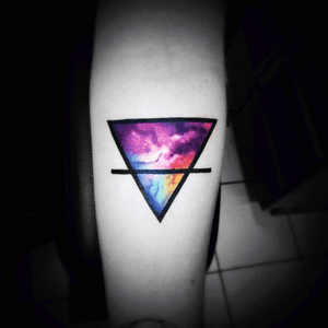 Absolutely stunning! #galaxy #triangle #hipster #color #breathtaking #forearm #spotcolor #art #greyscale #best #iwantit #mindblowing #space #colorblend #cloud #amazing #epic #travelawesome 