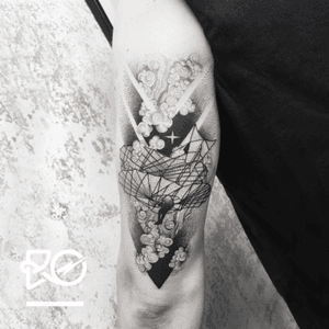 By RO. Robert Pavez • The Old Flight • Done in Studio Inklabs - Dresden - 🇩🇪 2017 #engraving #dotwork #etching #dot #linework #geometric #ro #blackwork #blackworktattoo #blackandgrey #black #tattoo #fineline