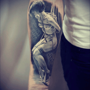 Velentina Ryabova "100 Shades of grey" the name comes from the fact she used 100 different shades of grey for this tattoo. Amazing!!