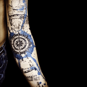 Very cool! Love that blue #sleeve #map #compass 