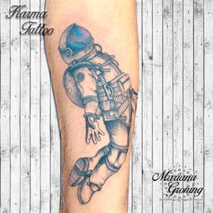Tatuaje de astronauta, astronaut tattoo; diseño proporcionado por el cliente #tattoo #tatuaje #astronaut #astronauta #space #espacio #stars #universe #universetattoo #mexico #cdmx #mexican #madeinmexico #hechoenmexico #marianagroning #karmatattoomx