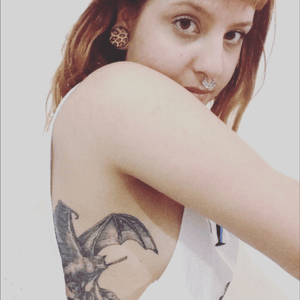  #woman #TattooGirl #tatuagem #tattoo #tattoos #blackandgreytattoo #blackwork #ink #inkedgirl #bat #bats #battattoo #science #cientific #ruivas #redhair #ginger #girl #girlwithtattoo #morcego #animal #mamaifero #naturetattoo #natureza #nature #naturalbio