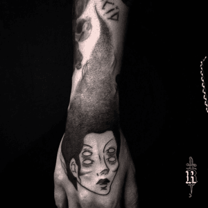  #blackwork #dotwork #tattoo #tattoodo #pontilhismo #TattoodoApp #brasil #curitiba #boldline 