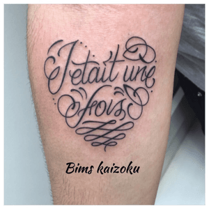 #bims #bimstattoo #bimskaizoku #coeur #heart #iletaitunefois #blackwork #blackworkers #blxckwork #letters #lettering #ink #inked #paris #paname #paristattoo #tatouage #tattoo #tattoos #tattoogirl #tattooist #tattooing #tattooedgirl #tattooart #tattooed #tattooer #tattoolove #tattoostyle #lbntattoo