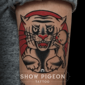 Besties from my one-off flash. #Kewpie #tiger #blackandred #traditional #showpigeontattoo #evieyapelli 
