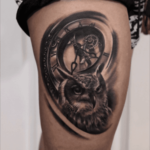 #timepiece #owl realistic #blackandgrey #eyetattoo 