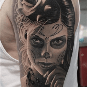 Somebody knows who did this amazing tattoo?