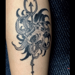Octopus and trident tattoo done by Sean Kreitlow at Brave New World California in Upland CA. #octopustattoo #trident #blackandgrey 