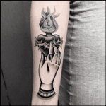 #black #hand #heart #tattoo #blackwork #totemica #ontheroad 
