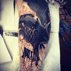 Not yet finished ! Next session will be in october 😔 Done by #tidan#spidermantattoo #Venom