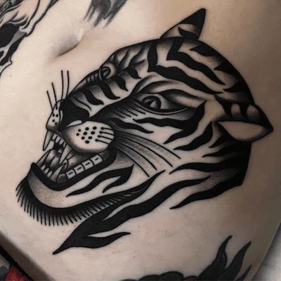 #traditionaltattoo #blackandgrey #ochoplacastattoo #miami #javierbetancourt #tiger