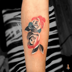 Nº113 Painted Roses (healed) #tattoo #healedtattoo #healed #roses #colors #watercolor #eternalink #cheyennehawk #hawkpen #bylazlodasilva