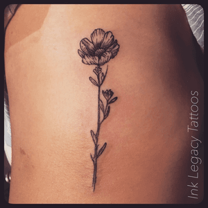 Wild flower 🌸! #tattoo #blacktattoo #lines #wildflower #ribstattoo #smalltattoo #delicate #thesolidink #legendrotary #ink #inklegacytattoos 