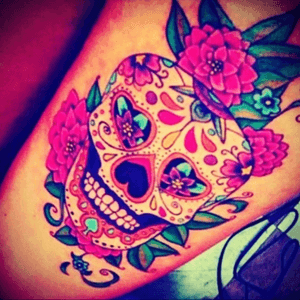 #sugarskull #skull #flowers #color #hearts #megandreamtattoo 