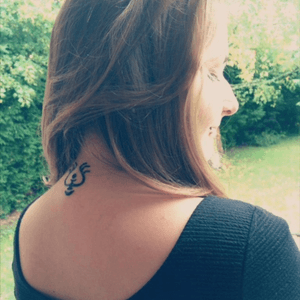 My first tattoo, i did it in september. I love it so much ! Congrats to those who will find the reference from it. #necktattoo #inkedgirl #littleone #littletattoo #firsttattoo 