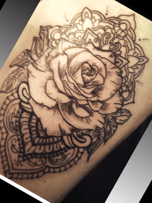 #mandala #rose #tattooartist #rosetattoo #mandalatattoo #linework #mandalaandflowers 