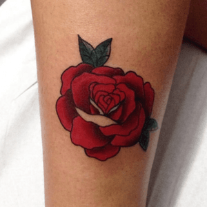 #rose #tattoo #maryjobodyart #gloriousofpain #brasil #rj #sg