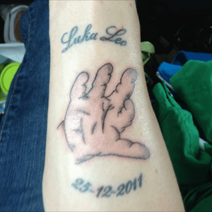 A replica of my first born son's hand from one of the first pictures taken of him #son #hand #lowerarm #sonsname #dateofbirth #Luka #denmark #danmark 