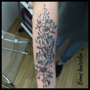 #bims #bimstattoo #bimskaizoku #paris #paristattoo #paname  #tatouage #tatouages #ink #inked #inkedgirl #fleurs #flowers #flowertattoo #parisienne #blackandgrey #tattoo #tatt #tattoos #tattoogirl #tattooing #tattooist #tattoolover #tattoodo #tattoo2me #tattoist #tattoomodel #tattoostyle #tattooaddict #tattogirl 