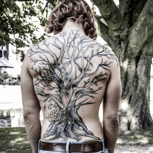 Second chance in life. #treeoflife #treeoflifetattoo #treeoflifetattoos #eodm #backpiece #backpiecetattoo #backpiecetattoos #freehand 