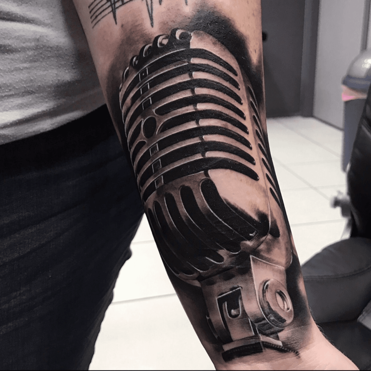 uploaded by Joel Speelman • Recording mic 🎤 Tattoodo