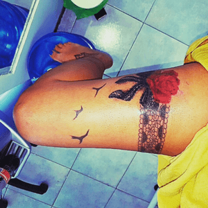 Still in progress! Loving every minute @morian_yan ♥️🌹🙏🤘🏻 #tattooshop #rosetattoo #israel #ink 