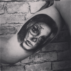 #dayofthedead #dayofthedeadgirl #dayofthedeadtattoo #sleeveinprogress #woman #face #love #tattoo 