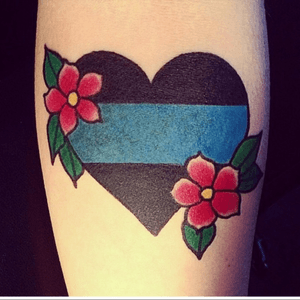 Law Enforcement support tattoo- Thin Blue Line #thinblueline #lawenforcementtattoo #bluelivesmatter #traditional #hearttattoo 