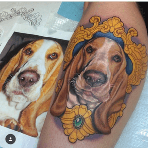 Taken from Megan's instagram. I would absolutely love to have her to be the one to tattoo my precious fur baby on me. #megandreamtattoo #meganmassacre #gritnglory 