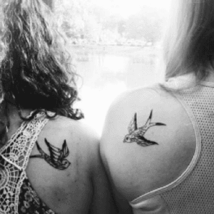 Swallows with my best friend/soul mate #swallow #henna #soulmates #highresolutiontattoo #batonrouge #bestfriendtattoo 