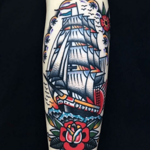 Clipper done by Dani Quiepo in London, England #traditional #ship #legtattoo #girlswithink 